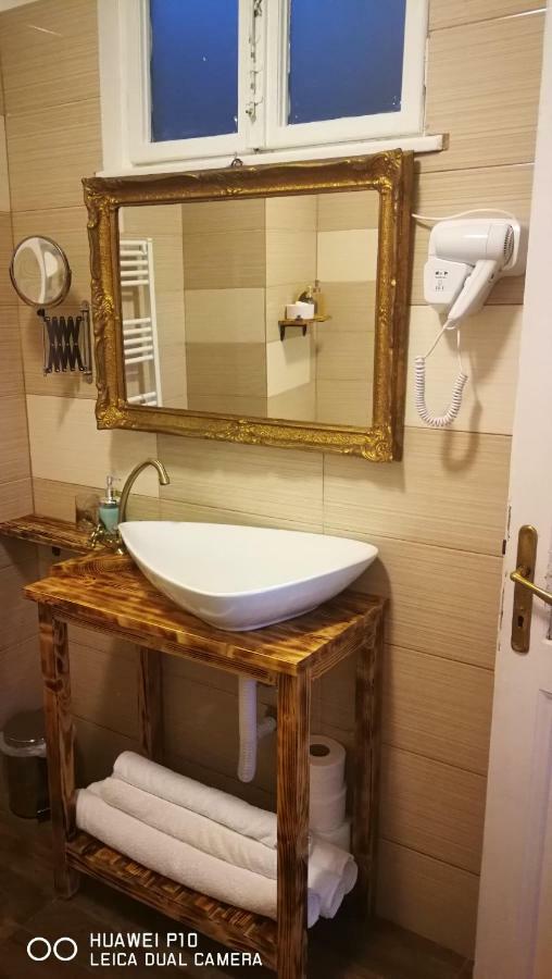 Apartament Hunter Apartment คลูจ-นาโปกา ภายนอก รูปภาพ