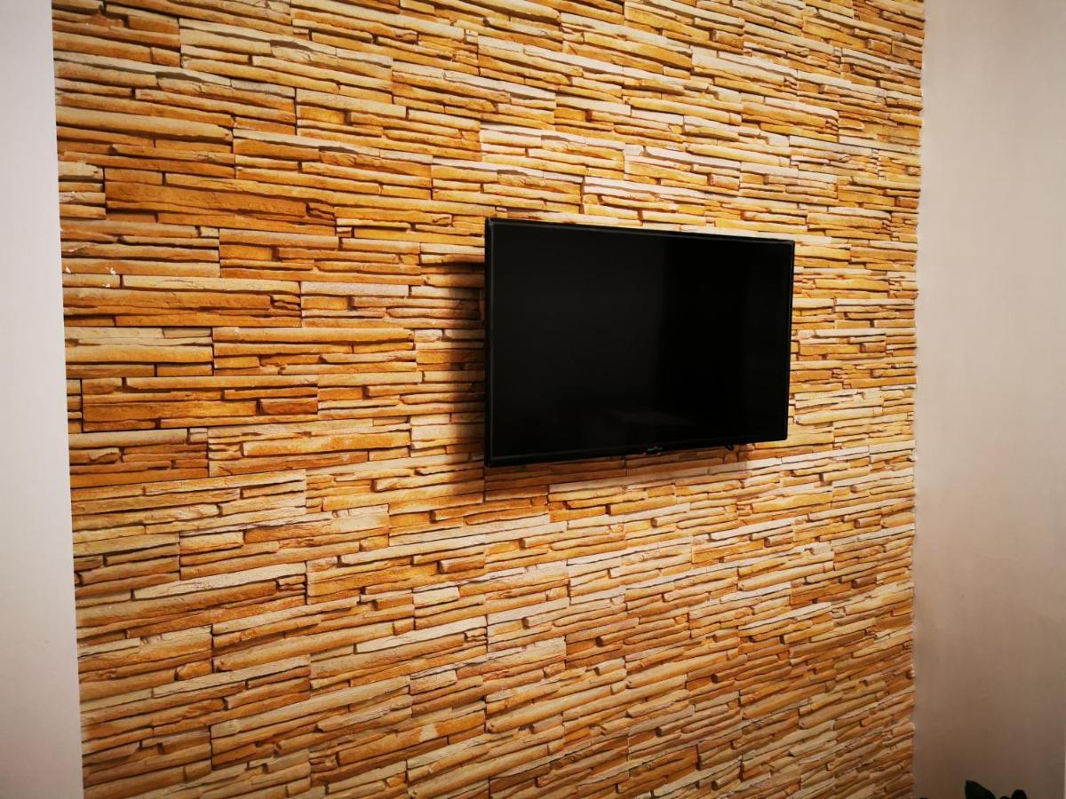 Apartament Hunter Apartment คลูจ-นาโปกา ภายนอก รูปภาพ