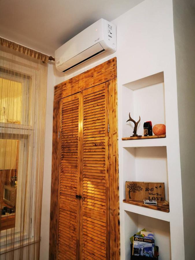 Apartament Hunter Apartment คลูจ-นาโปกา ภายนอก รูปภาพ